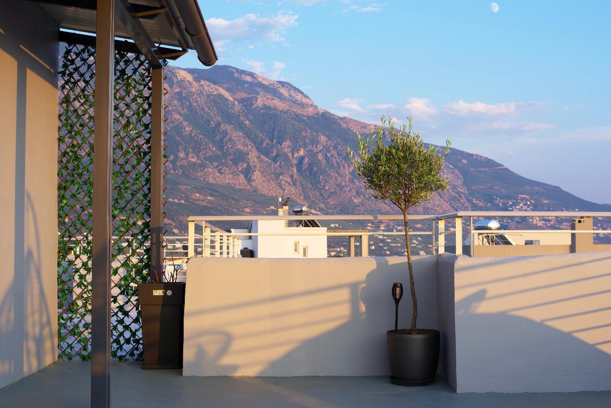 Kiriakos Apartment Kalamata Extérieur photo
